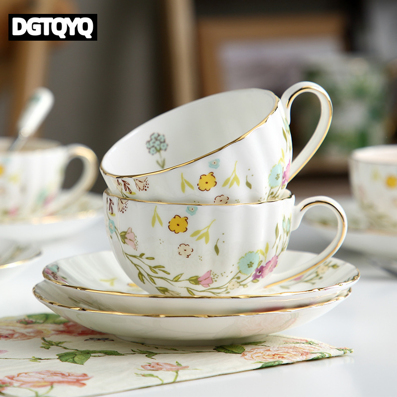 Coffee Tea Latte - 2 stuks vintage bloemen keramische koffiekop