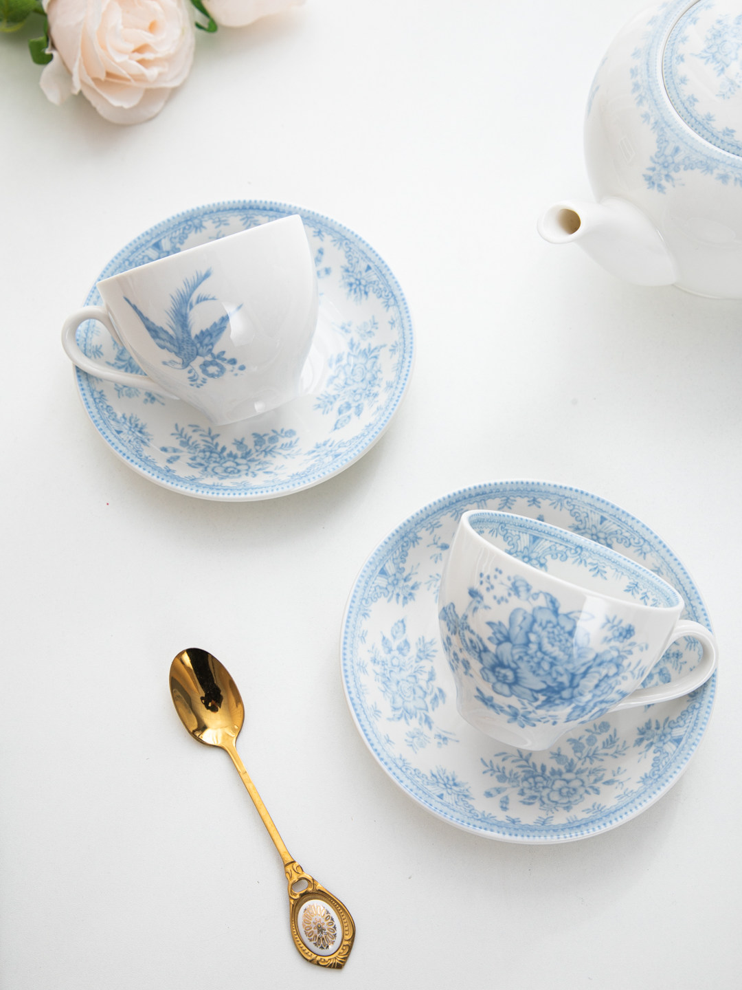 Huis, retro blauwe pioenroos t - Coffee Tea English recensie en prijs