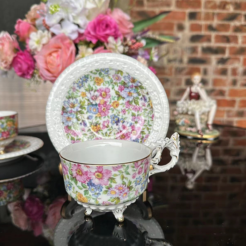 Koffiekopjes, borden, vierpoti - Coffee Tea English recensie en prijs